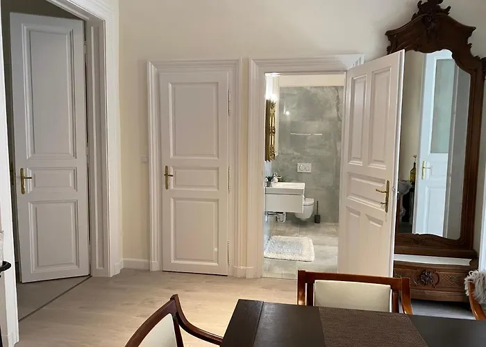 B16 Gellert Apartment Budapest